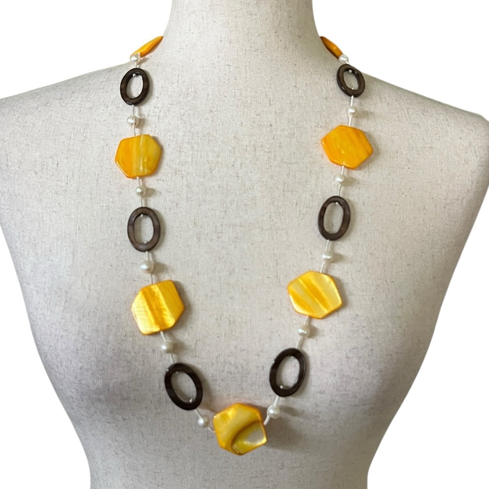 Premier Designs Yellow Mother of Pearl Hexagon Necklace.